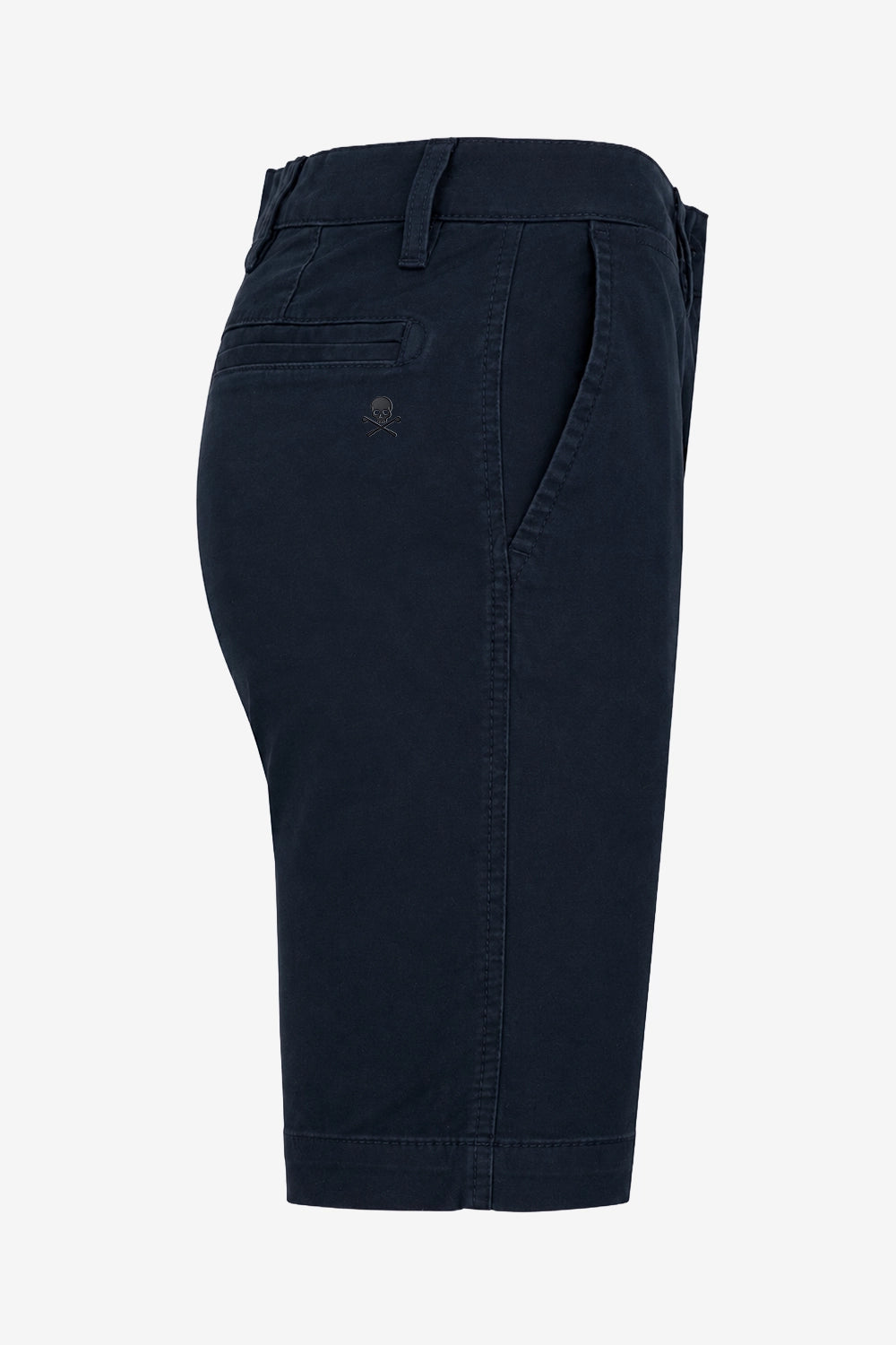 Bermuda chino femme de golf bleu marine, taille à passants, poches latérales et pli.