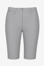 Bermuda chino pour femme gris clair, passants et poches sur l’avant