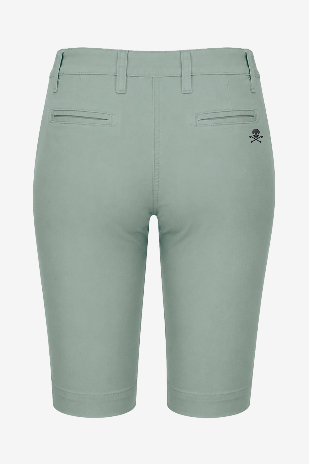 Bermuda chino femme de golf vert sauge, taille à passants, poches latérales et pli.
