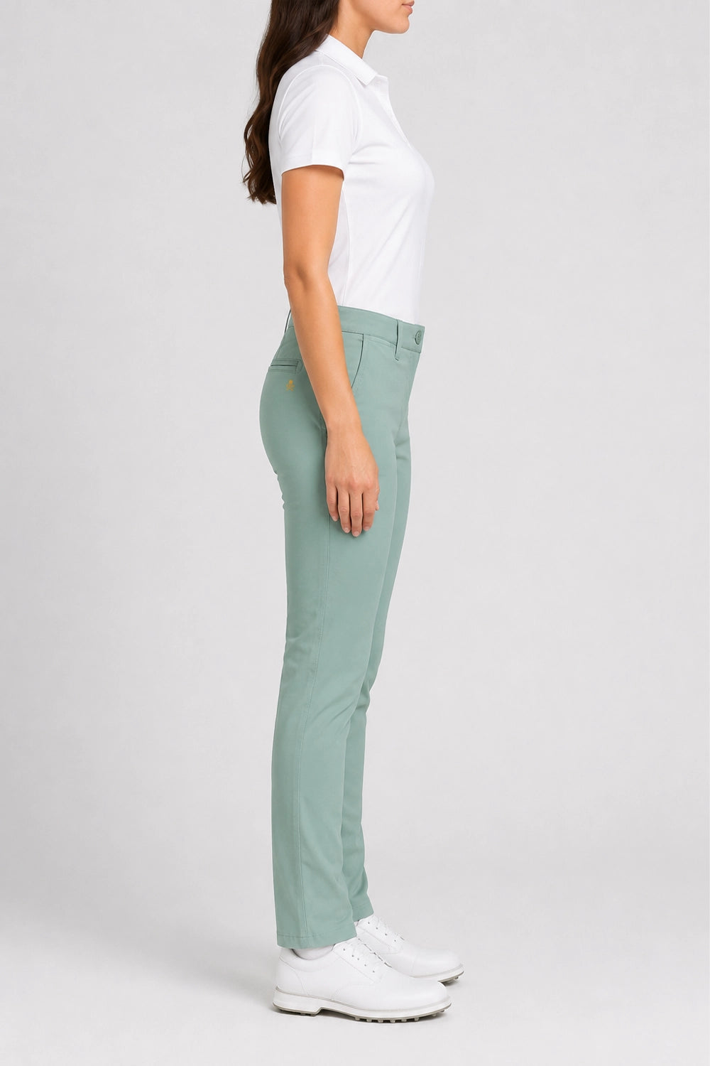 Pantalon chino de golf femme vert menthe, vue trois quarts, fermeture boutonnée