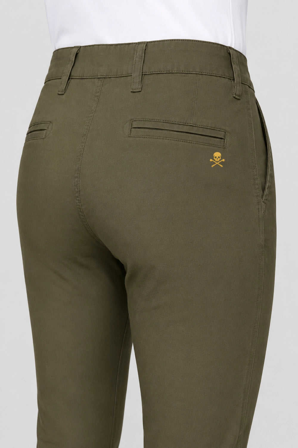 Pantalon chino de golf femme kaki foncé, poche arrière et logo discret