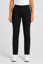 Pantalon de golf femme noir, taille à passants, jambes droites, poches discrètes.
