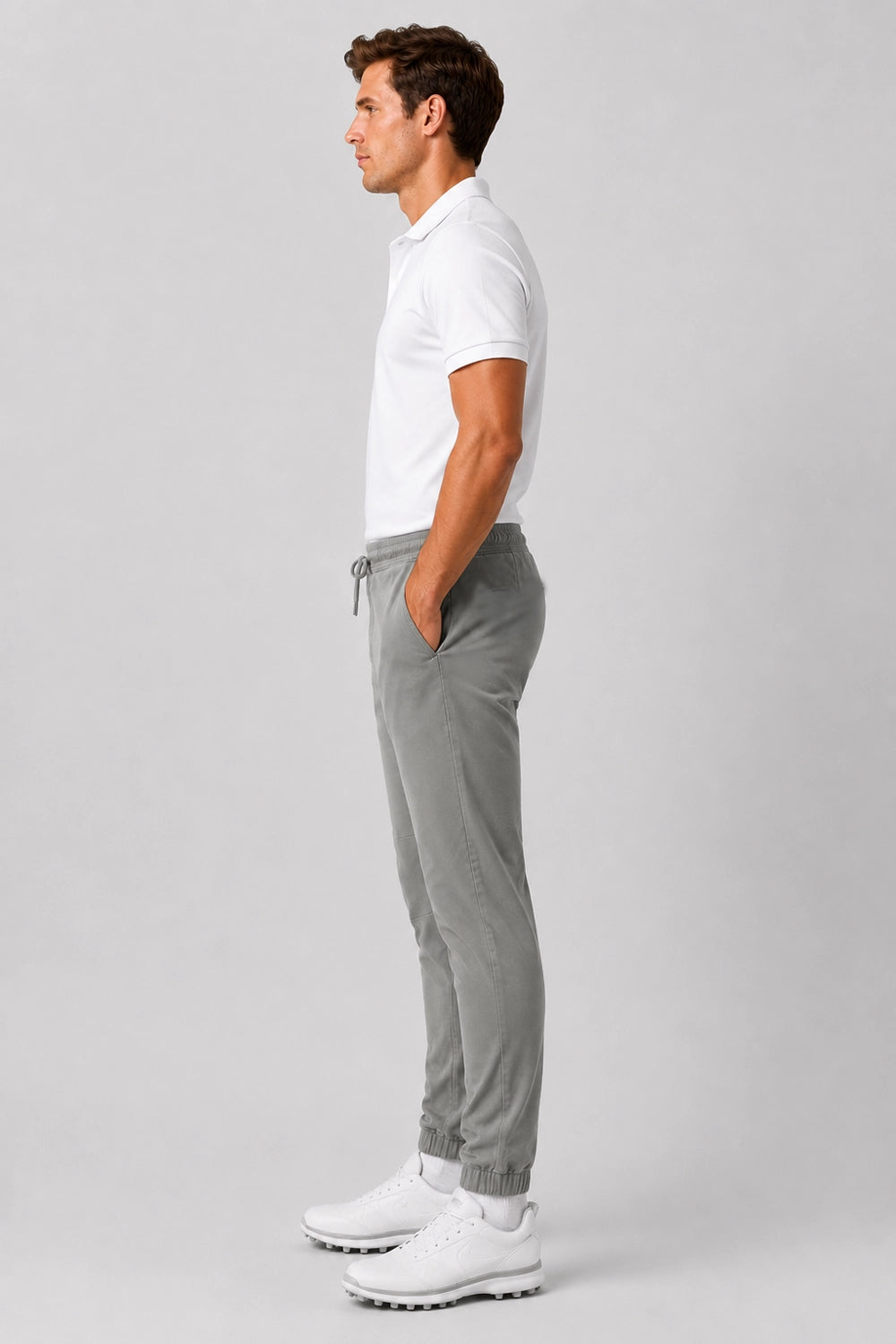 Pantalon de golf homme gris, vue de profil, taille à cordon, bas resserré