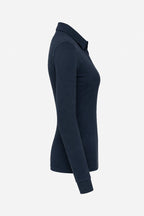 Polo manches longues bleu marine, vue de côté, col boutonné et base droite