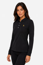 Polo manches longues noir cintré, col en pointe, patte de boutonnage, logo brodé or.