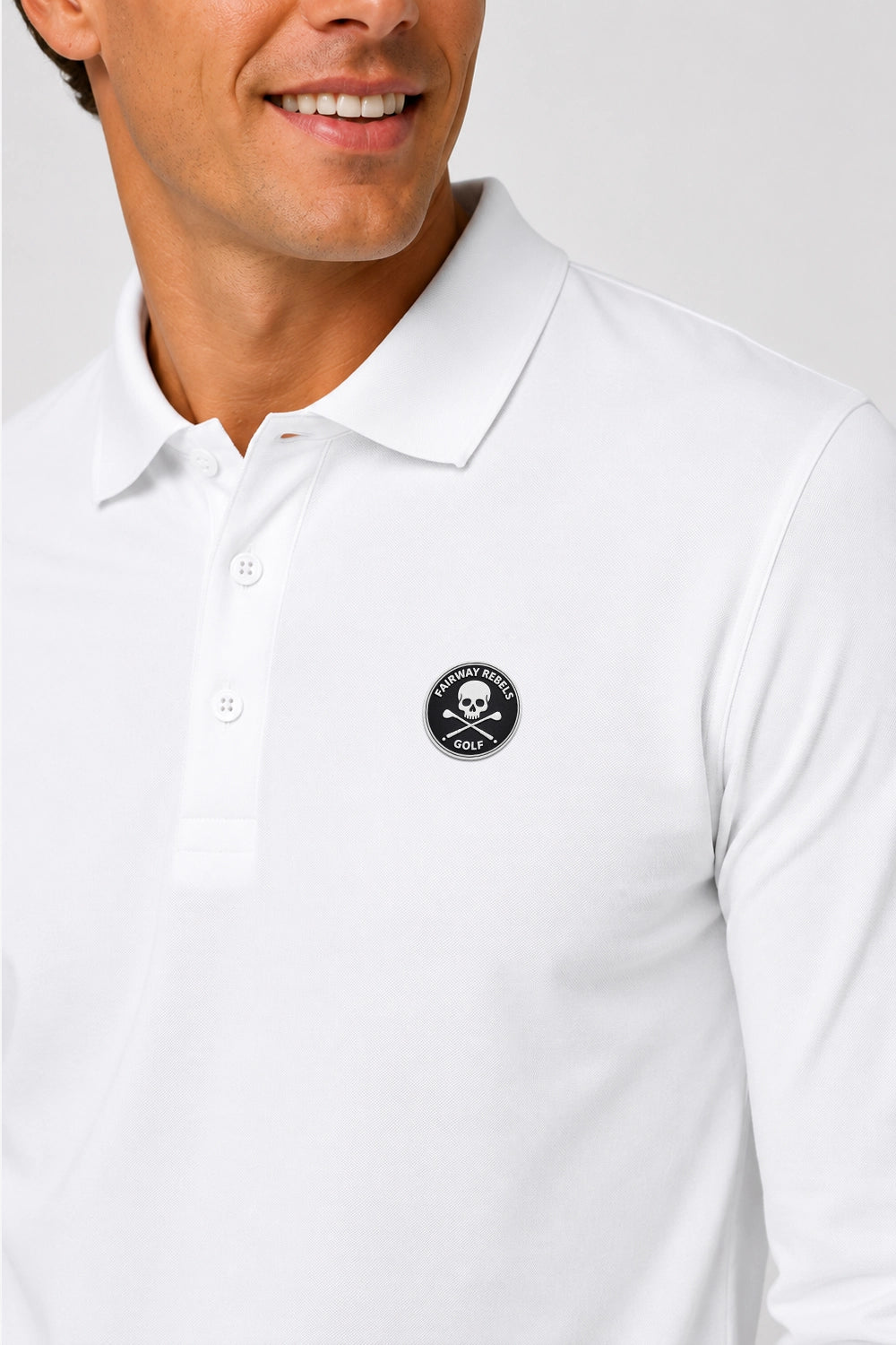 Polo de golf homme coton blanc : col polo boutonné, logo poitrine.
