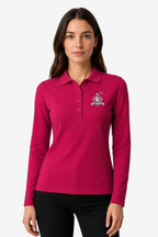 Polo de golf femme manches longues fuchsia, col boutonné et écusson sur la poitrine.
