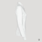 Polo de golf femme blanc à manches longues, vue de côté, col boutonné, coupe ajustée.