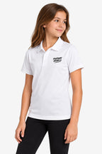 Polo technique fille blanc avec col boutonné, logo poitrine « FAIRWAY REBELS ».