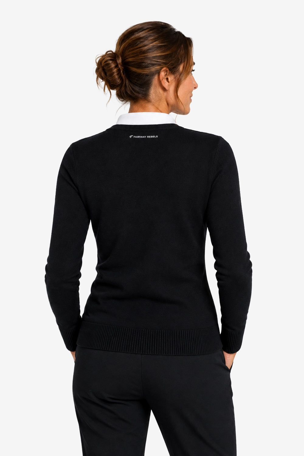 Pull femme à col V noir, vue de dos, manches longues, bas côtelé.