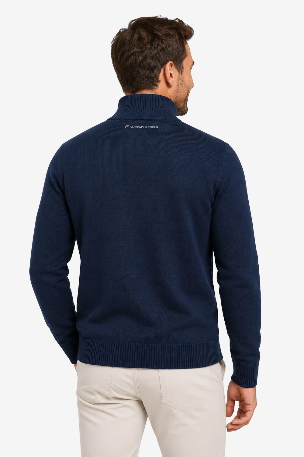 Pull homme en maille bleu marine, vue dos, col demi-zip 1/4 et bord-côtes bas.