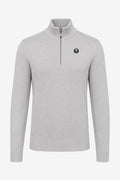 Pull homme gris en maille, 1/4 zip, logo poitrine et bord-côtes bas et poignets.