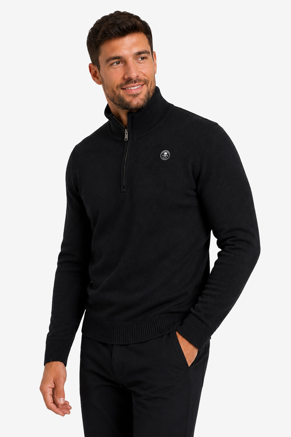 Pull homme noir 1/4 zip col montant, bords côtelés, logo sur la poitrine.