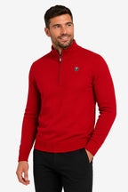 Pull homme rouge 1/4 zip, maille côtelée, logo rond sur la poitrine.