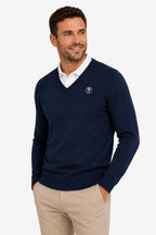 Pull homme col V bleu marine, manches longues, bordures côtelées, petit logo poitrine