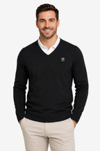 Pull homme col V noir, manches longues, bordures côtelées, petit logo poitrine