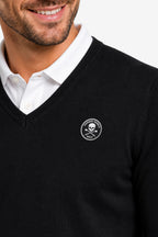 Pull homme col V noir en maille côtelée, badge Golf rond sur la poitrine