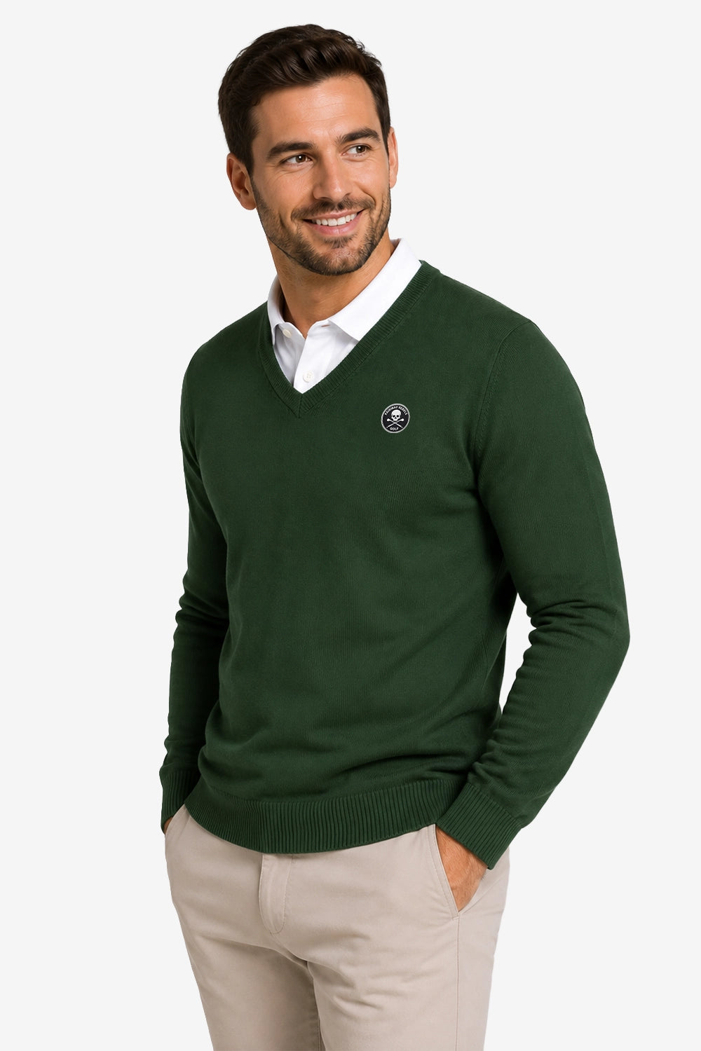 Pull homme col V vert, manches longues, bordures côtelées, petit logo poitrine