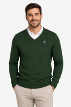 Pull homme col V vert foncé, manches longues, bordures côtelées, petit logo poitrine