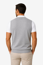 Pull sans manches gris homme vu de dos, maille col V et bord côte en bas