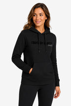 Sweat à capuche femme noir, inscription poitrine, cordons et poche kangourou.