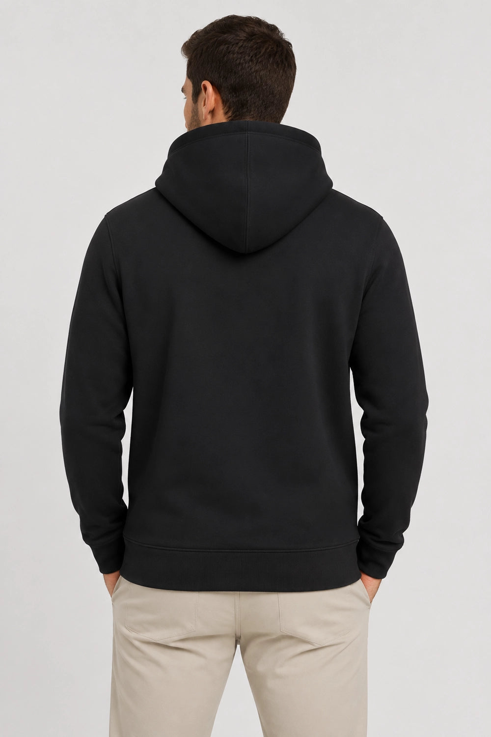 Sweat à capuche homme noir, vue dos avec capuche et bas droit.