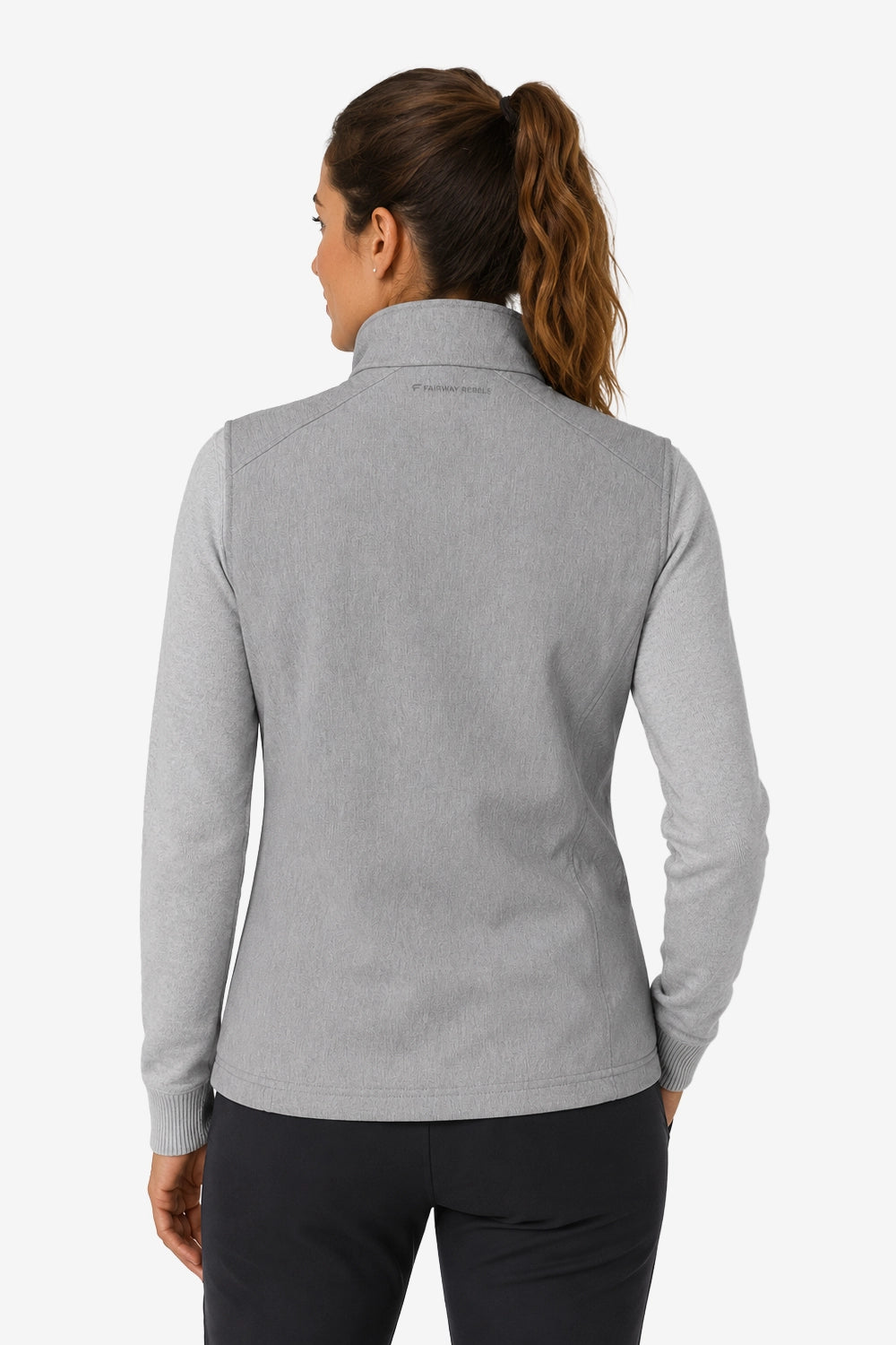 Veste de golf à capuche grise, vue arrière, manches longues et col montant