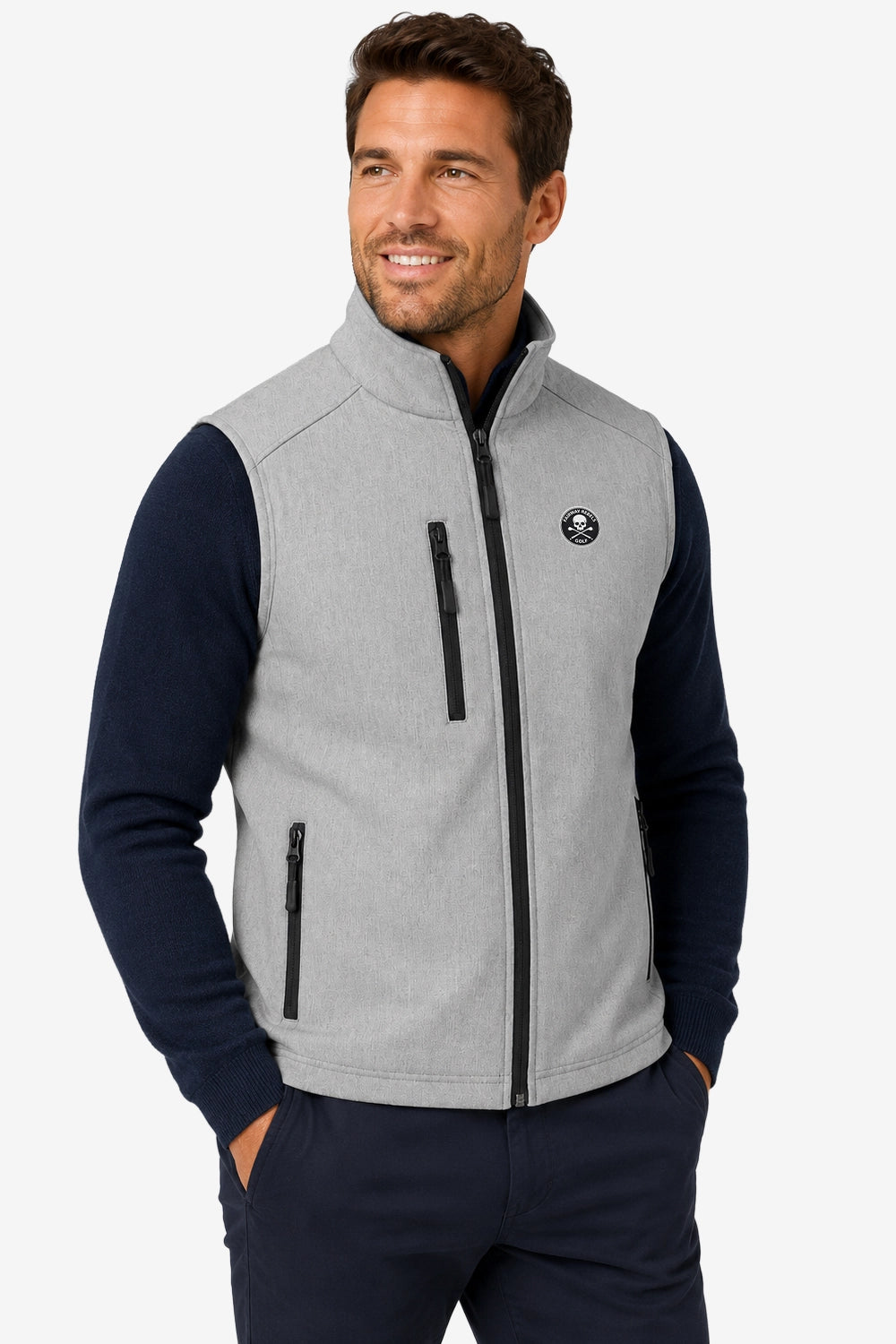 Gilet de golf sans manches déperlant gris clair, col montant, logo et zip central.