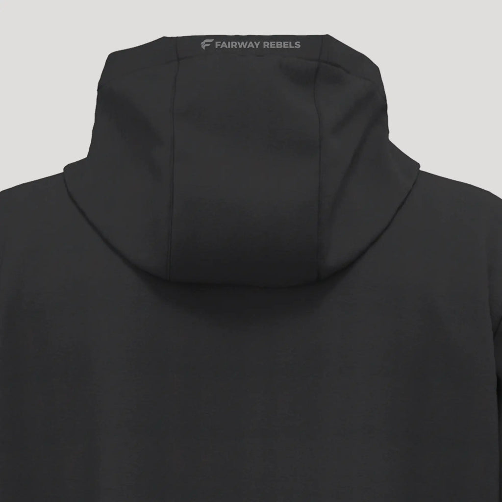 Vue dos d'une veste coupe-vent imperméable de golf femme noire, capuche visible.