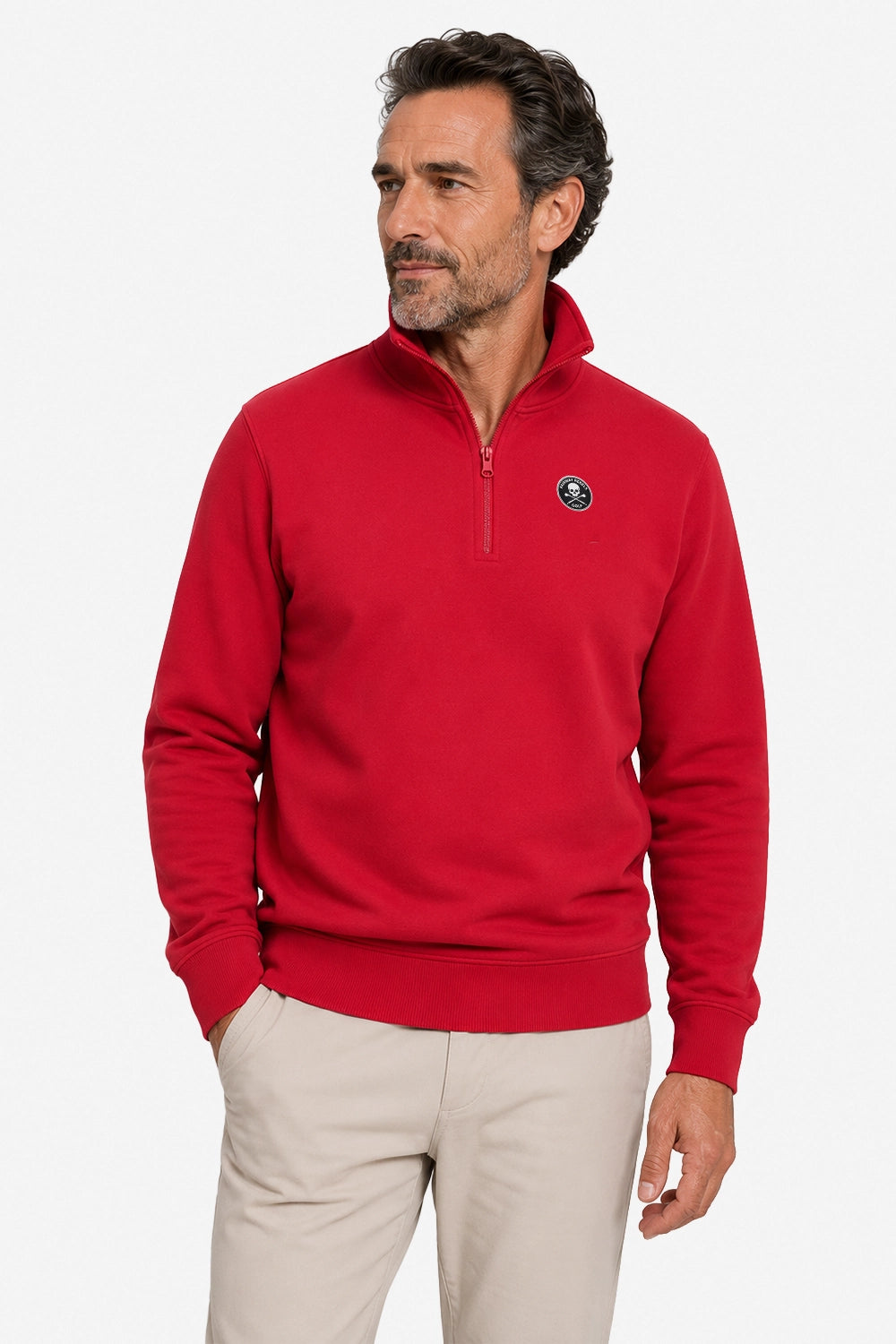 Haut sweat homme rouge 1/4 zip, col montant, écusson sur la poitrine